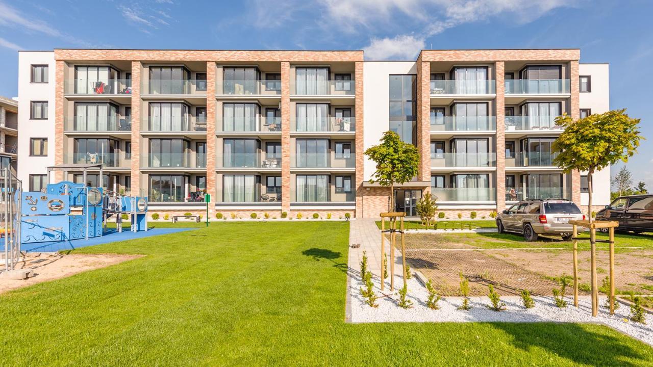 Apartament Flowers Z Parkingiem Perlowa Przystan - Holiday City Kołobrzeg Εξωτερικό φωτογραφία
