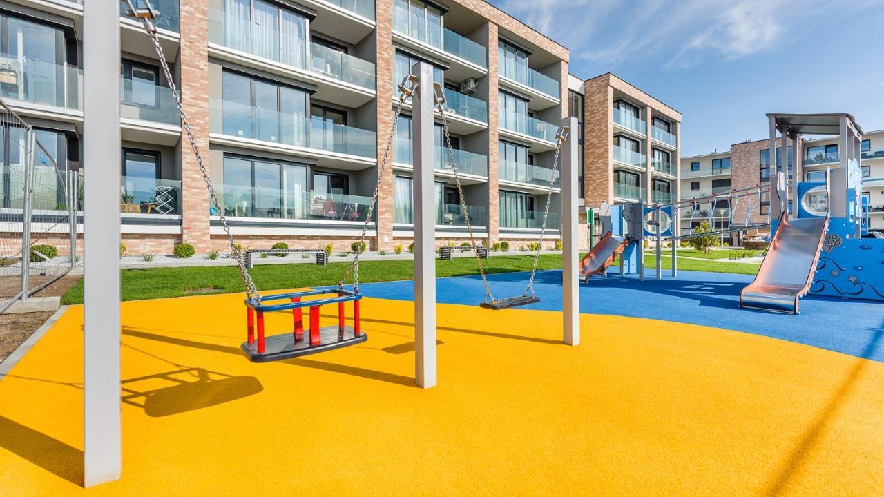 Apartament Flowers Z Parkingiem Perlowa Przystan - Holiday City Kołobrzeg Εξωτερικό φωτογραφία