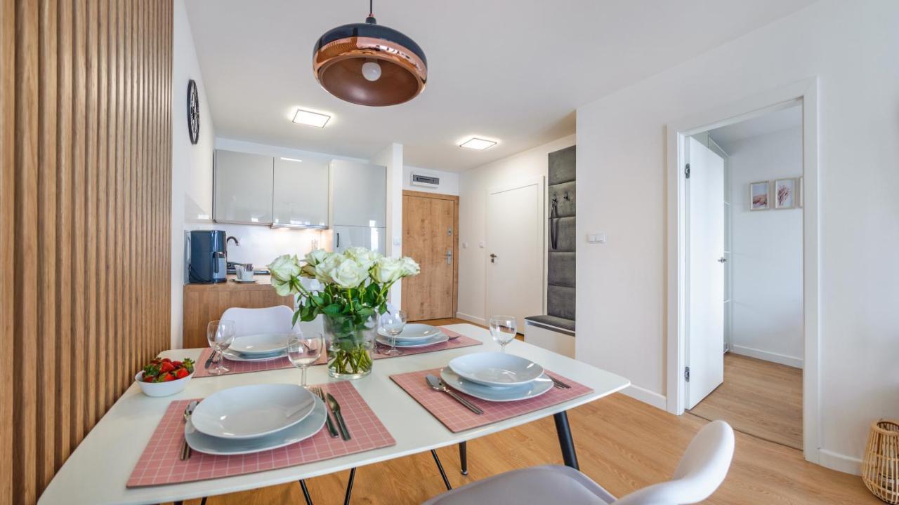 Apartament Flowers Z Parkingiem Perlowa Przystan - Holiday City Kołobrzeg Εξωτερικό φωτογραφία
