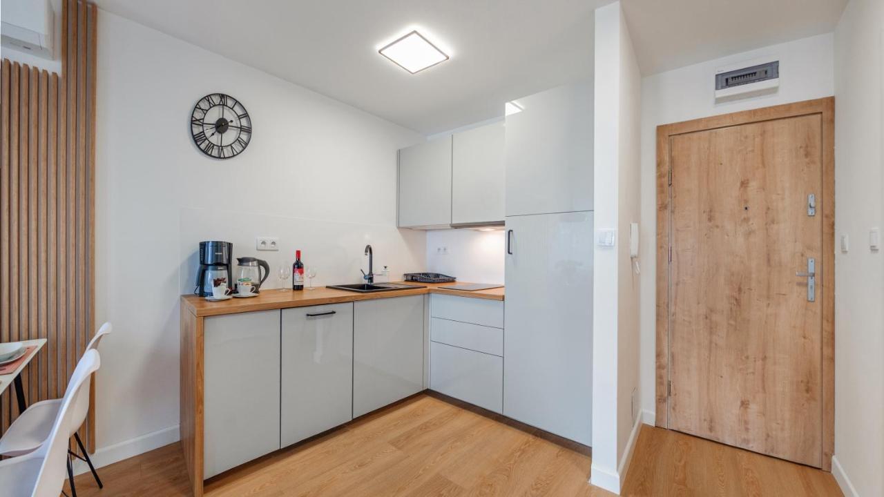 Apartament Flowers Z Parkingiem Perlowa Przystan - Holiday City Kołobrzeg Εξωτερικό φωτογραφία