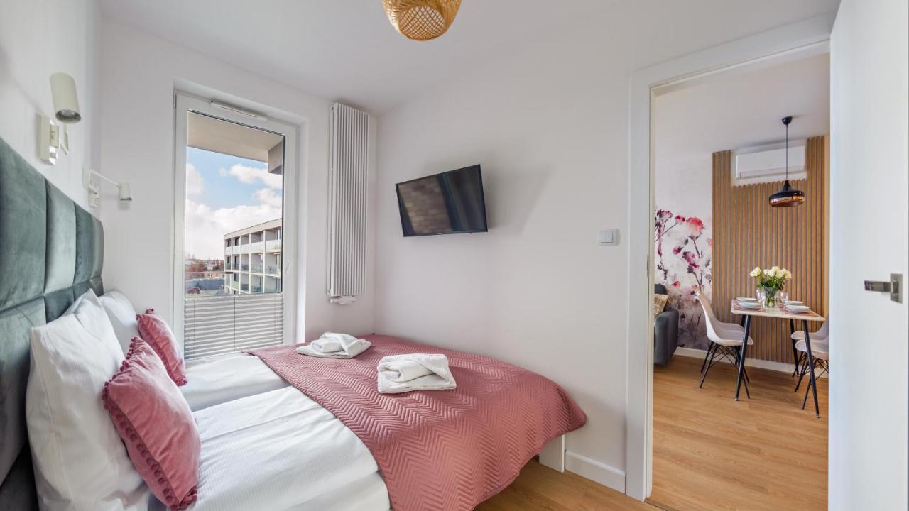 Apartament Flowers Z Parkingiem Perlowa Przystan - Holiday City Kołobrzeg Εξωτερικό φωτογραφία