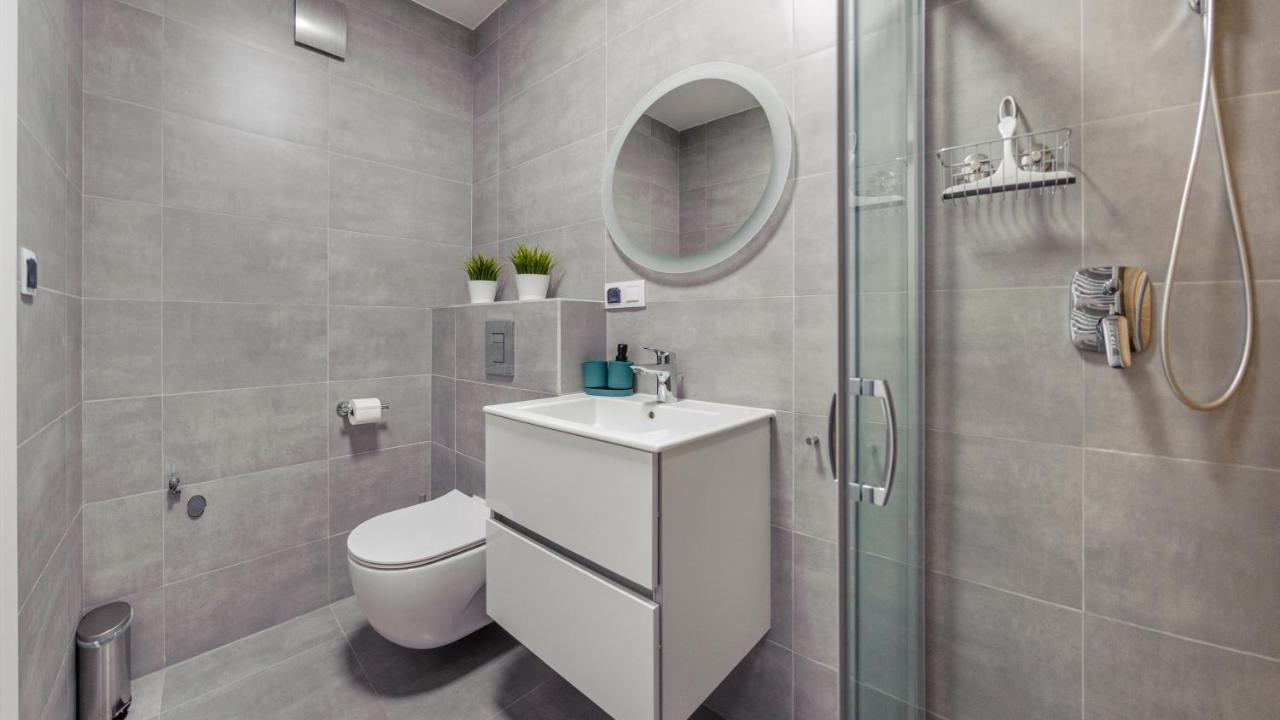 Apartament Flowers Z Parkingiem Perlowa Przystan - Holiday City Kołobrzeg Εξωτερικό φωτογραφία