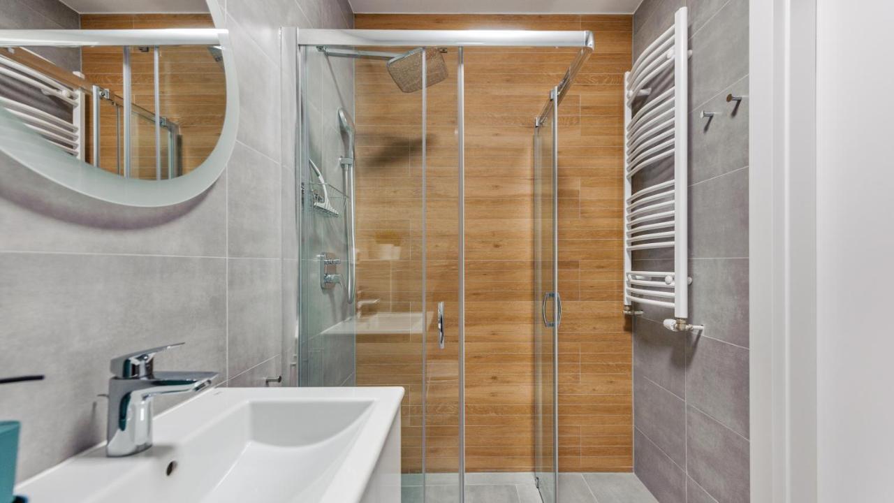 Apartament Flowers Z Parkingiem Perlowa Przystan - Holiday City Kołobrzeg Εξωτερικό φωτογραφία